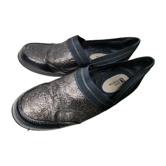 White Mountain Women's 10 M Shoe Whimsigoth Comfort Slip On Low Wedge Bronze - Picture 8 of 16